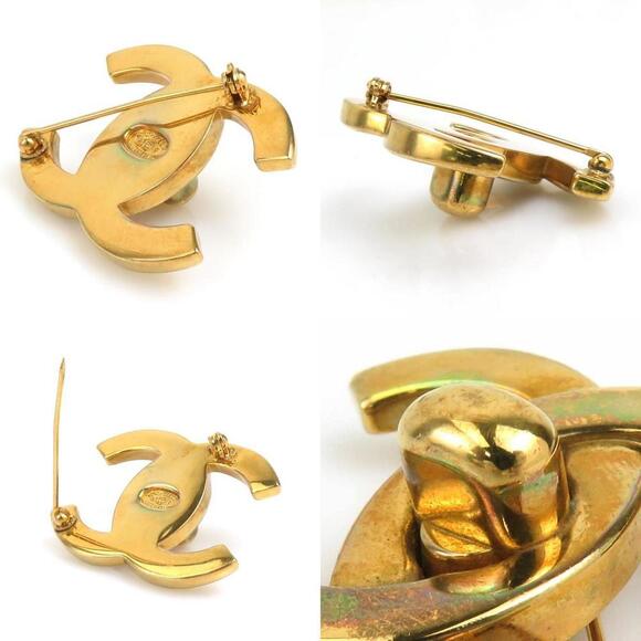 CHANEL Gold Logo Brooch - Picture 4 of 5